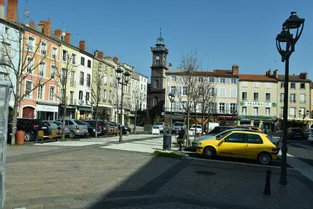 En l'absence du marché, un samedi matin pas comme les autres à Issoire (Puy-de-Dôme)