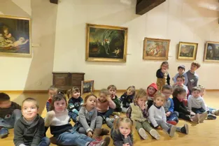 Les petits écoliers en sortie au musée