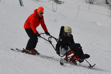 Une journée pour s’initier à l’activité de ski assis