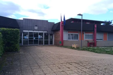 Le collège Roger-Quilliot à Clermont-Ferrand fermé jusqu'à vendredi 26 mars inclus, certains services internes isolés [Mis à jour]
