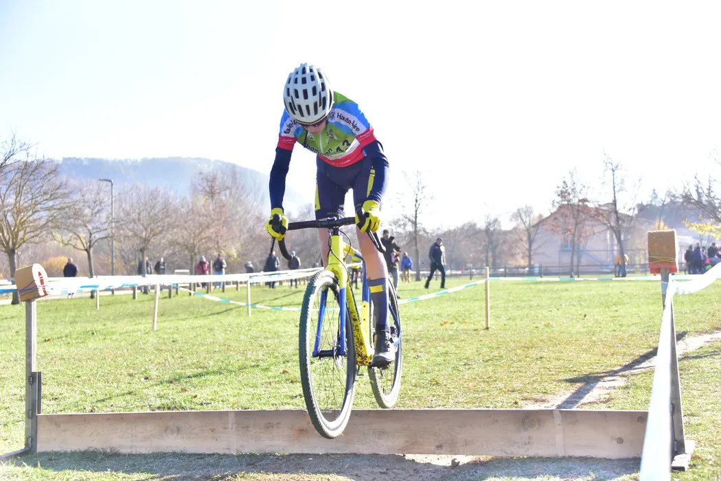 Robin Rey Cyclo-cross des Rives de la Loire : Morgann Francon échappe au bourbier ...