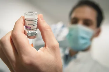 AstraZeneca: pour leur 2e dose, les moins de 55 ans auront un autre vaccin