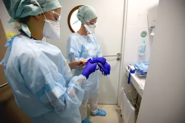 Une hausse des cas confirmés de coronavirus dans les quatre départements d'Auvergne