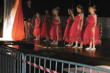 Les jeunes danseurs en gala