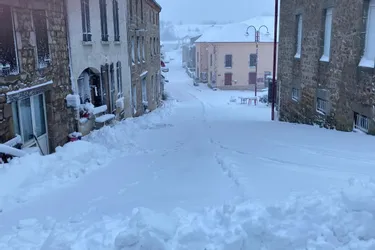 Un épisode neigeux précoce et intense en Montagne bourbonnaise (Allier)