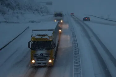 Améliorer l’information donnée aux automobilistes sur l’A75 en cas de fortes chutes de neige