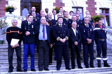 Vingt-cinq Corréziens ont reçu la médaille de la sécurité intérieure à la préfecture de Tulle