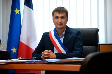 À seulement 20 ans Matéo Morel a été élu maire de Limons (Puy-de-Dôme) et entend bien convaincre les sceptiques