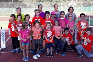 Le tennis club intéresse les jeunes