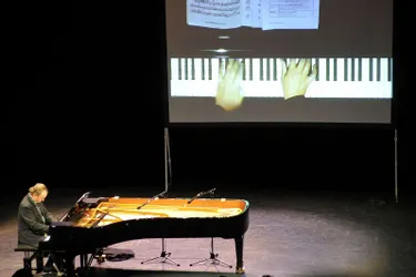 Leçon de piano sous les doigts d’Antoine Hervé