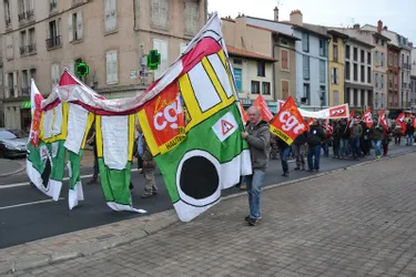 Rythmes scolaires: quelque 80 manifestants dans les rues du Puy-en-Velay