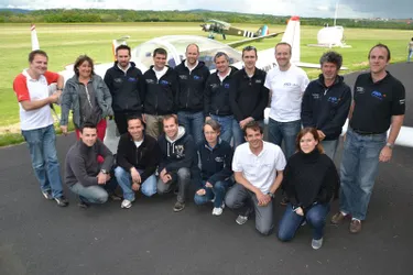 L'équipe de France de rallye aérien en préparation à l'aérodrome