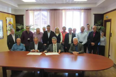Le contrat Cantal développement est signé