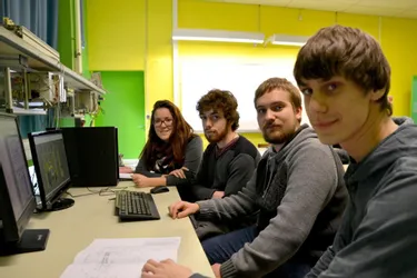 Quatre élèves guérétois qualifiés pour la phase finale d’un concours de robotique industrielle