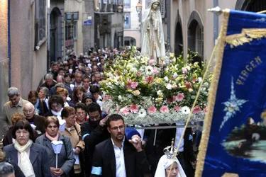 Procession de Notre-Dame de Fatima à Clermont le 11 mai