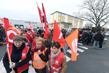Les salariés de Qualipac Aurillac en grève