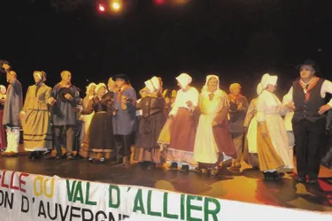 La Pastourelle du Val d’Allier a fêté son 35e anniversaire avec deux autres ensembles invités