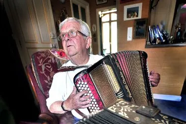 René Saget a mené sa vie d’accordéoniste tambour battant jusque dans les années 1960