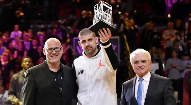 Auteur de 40 points, le Français Adrien Moerman, 26 ans, a été élu MVP de la rencontre