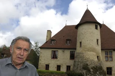 Le château de Fontariol, un des nombreux châteaux à vendre dans l'Allier