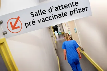 Comorbidités, personnes âgées, Ehpad... La vaccination des Français prioritaires a-t-elle eu un effet sur l'épidémie ?