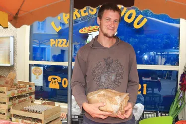 Rémi Daviller s’est lancé depuis moins d’un an dans la fabrication et la vente de pain bio