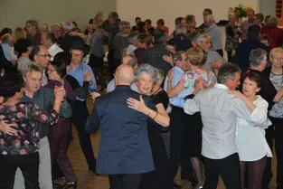 150 retraités venus faire la fête à Isléa