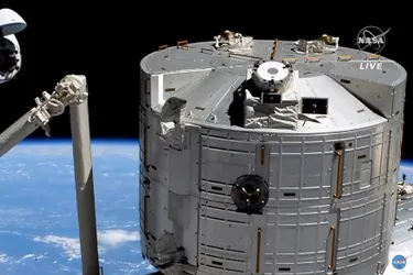 "C'est incroyable d'être de retour" : Thomas Pesquet et l'équipage de SpaceX ont rejoint l'ISS