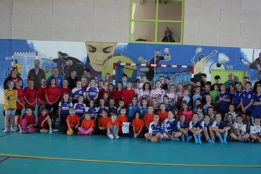 Un tournoi pour les jeunes handballeuses