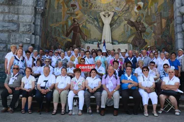 Pélerins pour la paix à Lourdes