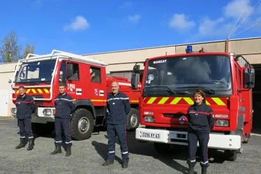 Deux nouveaux véhicules équipent les sapeurs-pompiers de Manzat (Puy-de-Dôme)