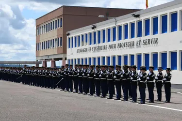 Covid-19 : Les 120 élèves de l'école de gendarmerie de Tulle (Corrèze) de retour de leur confinement en Espagne