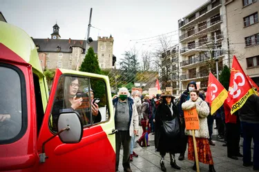Deux cents personnes à Montluçon (Allier) pour demander la réouverture des lieux d'art et de culture
