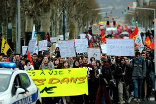 Loi Travail : les étudiants clermontois continuent la lutte