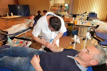 Près de cinquante donneurs de sang