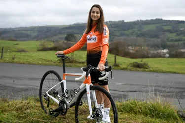 Dilyxine Miermont, licenciée du Vélo Club Ambertois, a débuté sa carrière pro loin de la France