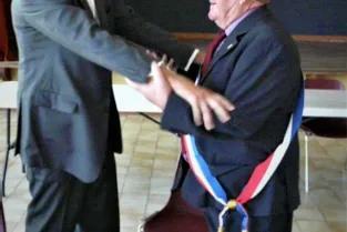 Bernard Larbre, maire de la commune