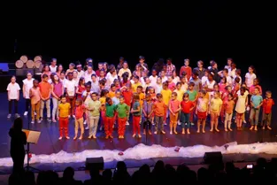 Les élèves de l’école élémentaire Jules-Ferry ont offert un très beau spectacle