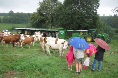L’été à la ferme a conquis les visiteurs hier, au GAEC des Ébraux
