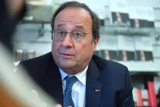En dédicace à Tulle (Corrèze), François Hollande : « Je ne pense pas qu’Eric Zemmour puisse être président de la République »
