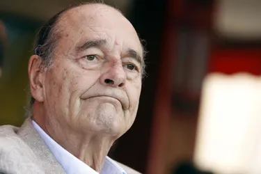 Jacques Chirac hospitalisé à Paris pour "une infection pulmonaire"