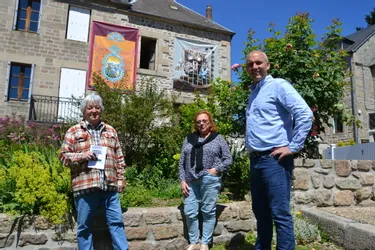 Corrèze : l'art s'affiche bien sur les façades des maisons de Peyrelevade