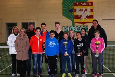 Les jeunes unis lors du tournoi de tennis