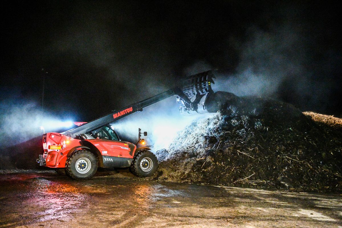 les-sapeurs-pompiers-ont-ma-tris-l-auto-combustion-de-compost-la