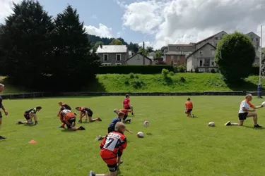 Un entraînement « étalé » à l’école de rugby