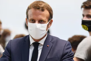 Covid-19 : Emmanuel Macron réunira deux conseils de défense mardi et mercredi