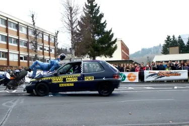 Sécurité routière : une campagne de prévention choc et forum citoyen pour des collégiens et lycéens à Murat