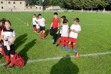 Une belle entrée en matière pour l'école de foot de l’US Ennezat (Puy-de-Dôme)