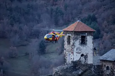 Vol d'hélicoptère au-dessus du château de Saint-Ilpize : c'était bien un exercice des sapeurs-pompiers