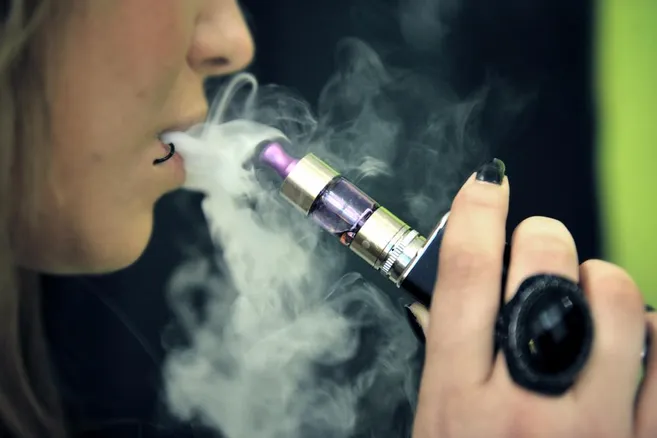 4 questions pour comprendre les enjeux autour des cigarettes lectroniques  - L'cho Rpublicain